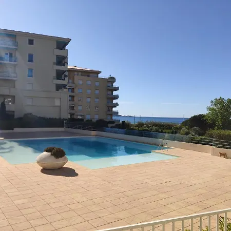 Apartment 2 Pieces Avec Piscine, Terrasse Et A 400m De La Plage A - Fr-1-252-164